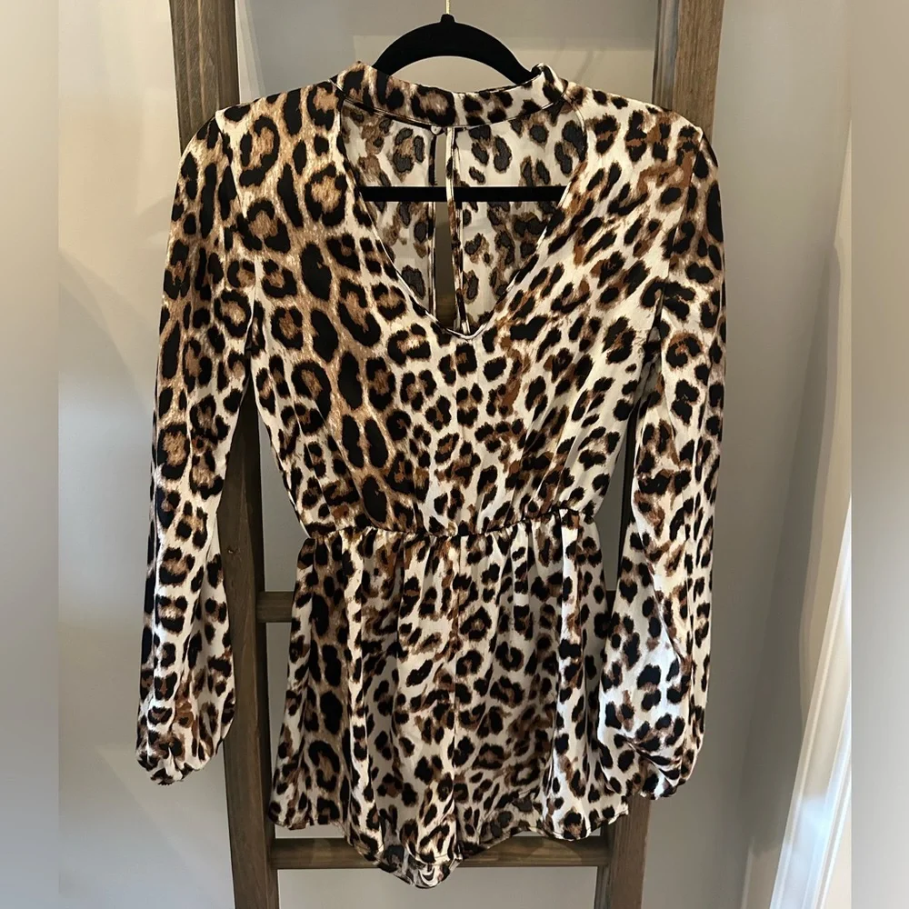 leopard Print Romper - Picture 1 of 3